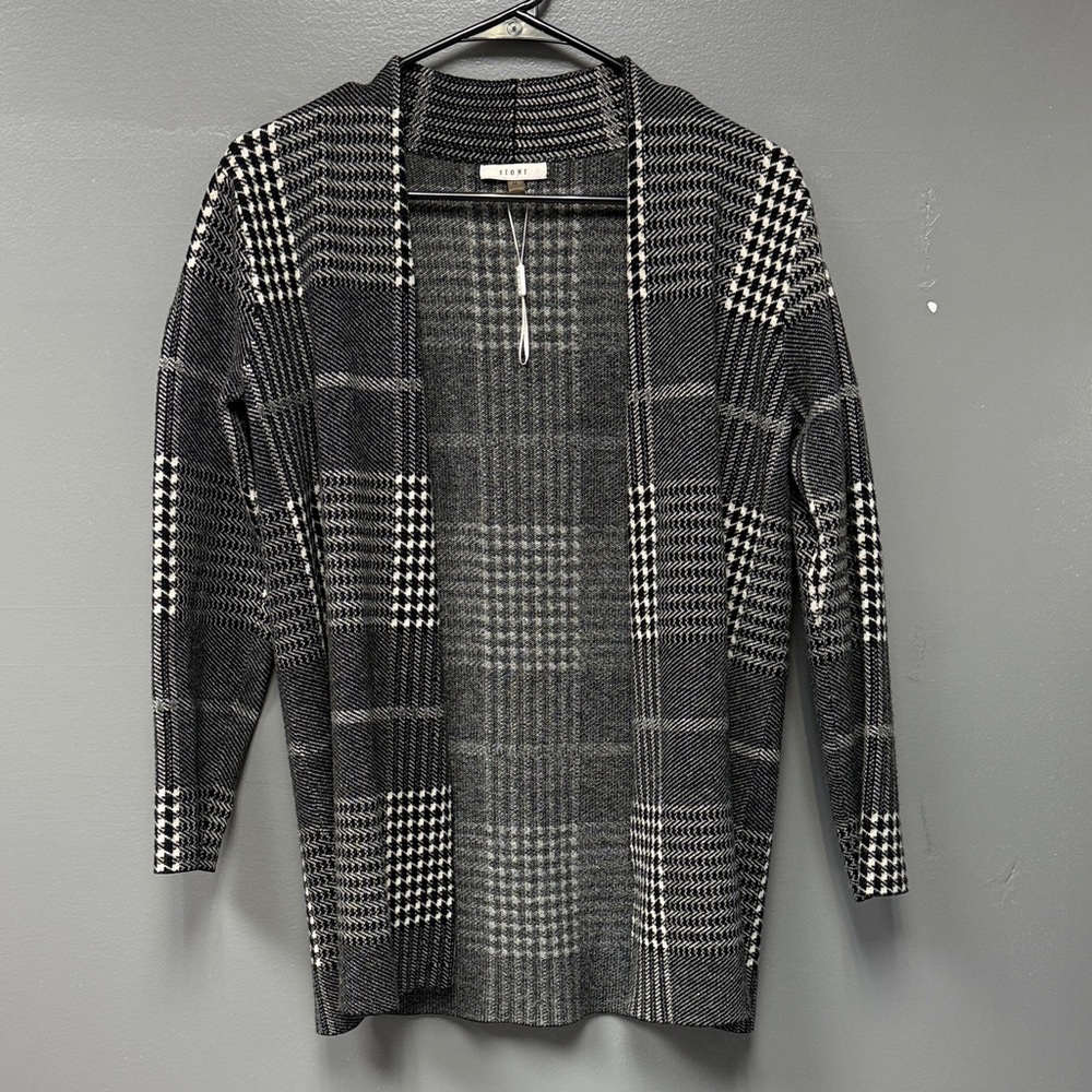 Sioni Black and White Textured Cardigan